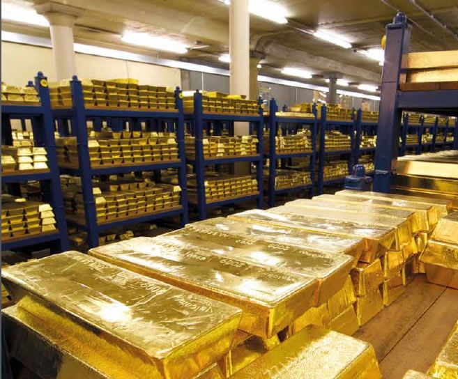 Buscador de fortuna: Miles de toneladas de oro descubiertas en África.